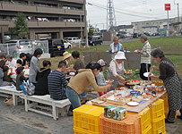 畑で秋の収穫祭（食事会）